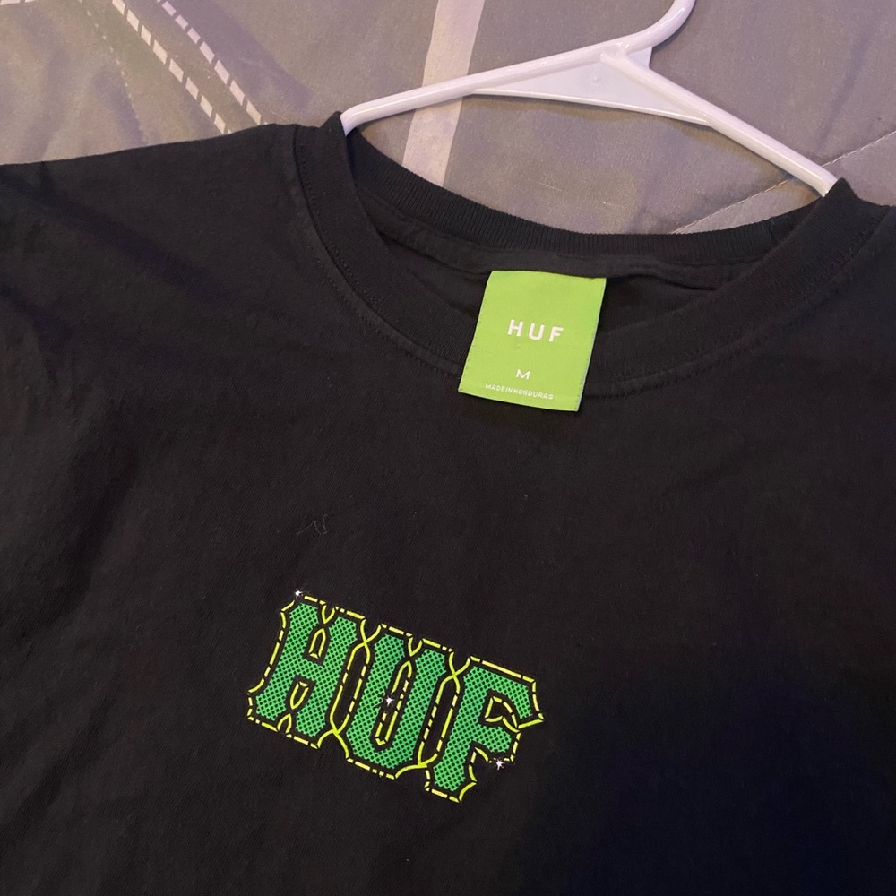 HUF tee shirt